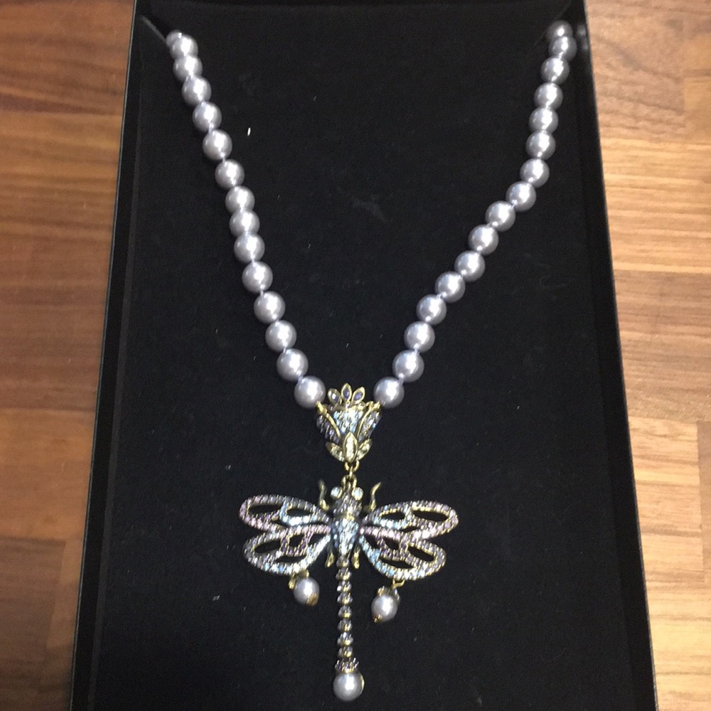 Beautiful Heidi Daus dragon fly necklace